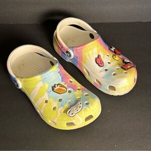 CROCS Classic Clog Unisex Tie Dye Mens 4 Womens 6 Multicolored With jibbitz